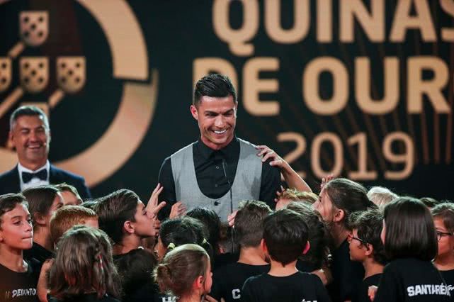 36岁c罗回归曼联首秀,39岁的c罗进了54个球