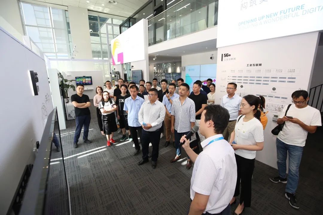 一周吸引2000个外贸老板加入的社群，不来你就亏了