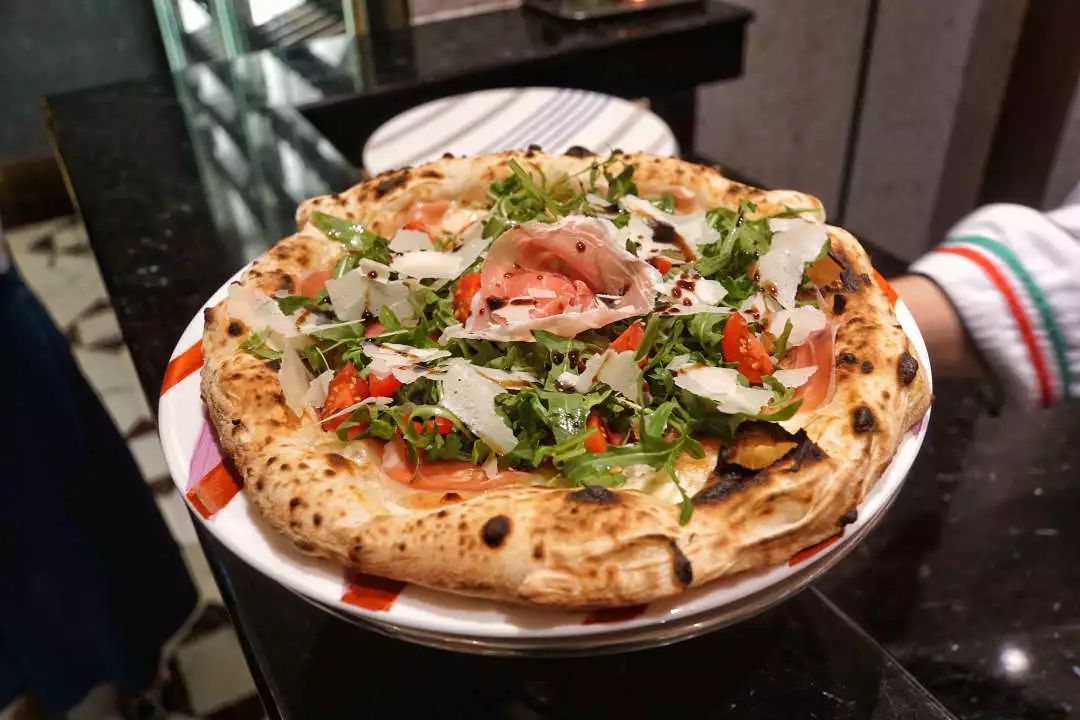 奚梦瑶戛纳酒店,奚梦瑶凯悦酒店