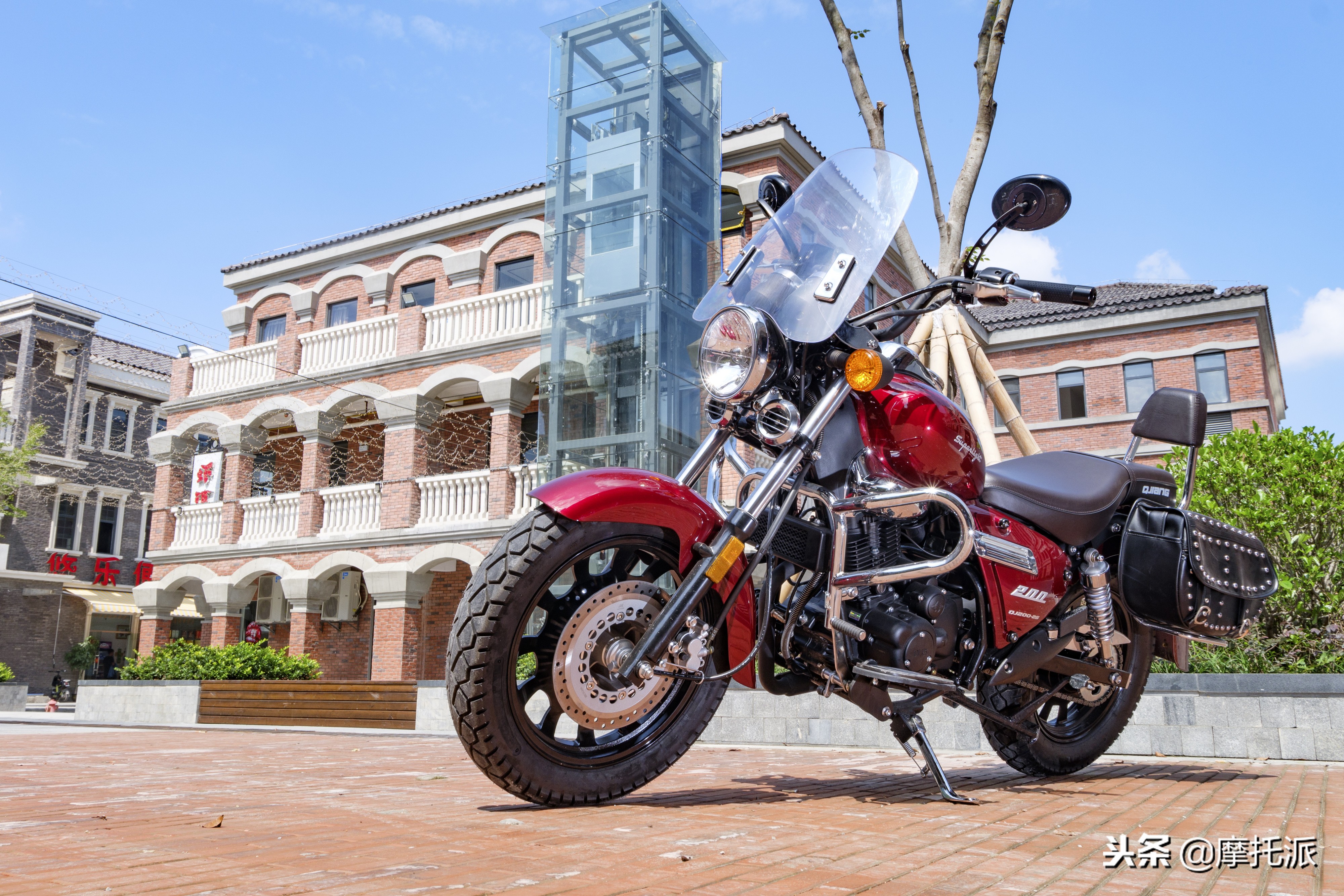 凯威极光200摩托车,钱江凯威荣光202和极光200的区别