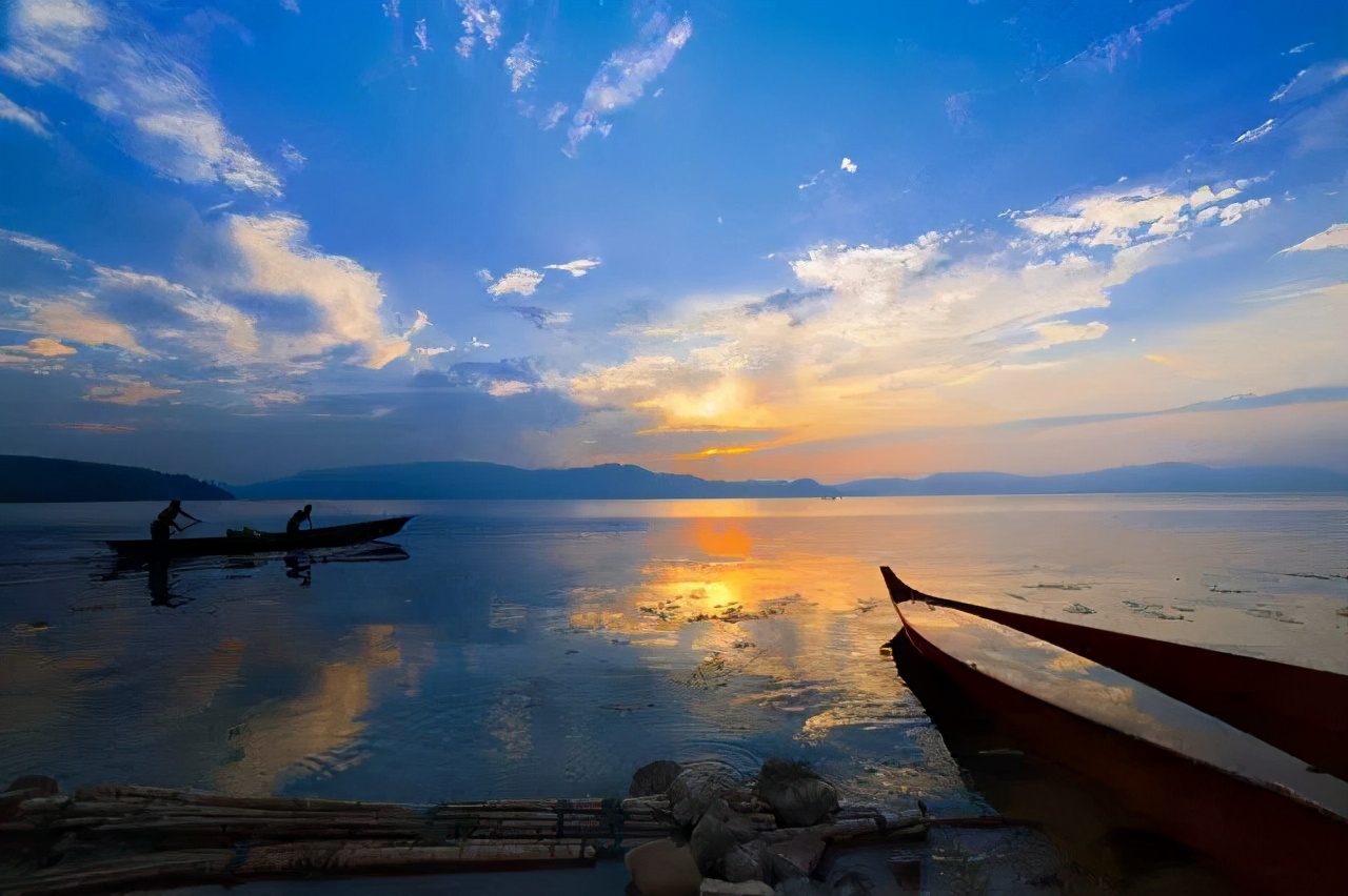 打动“音乐诗人”李健的高原湖泊,原来来这儿旅游如此休闲惬意