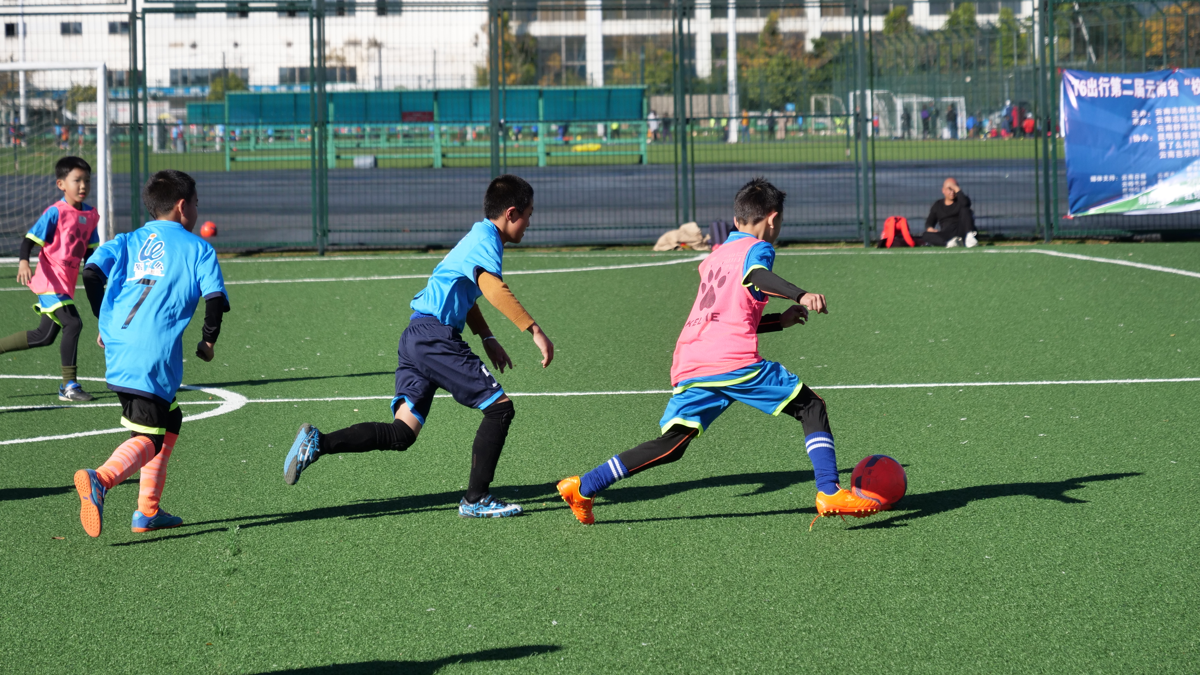 累了么科技待遇怎么样,助力青少年足球普及