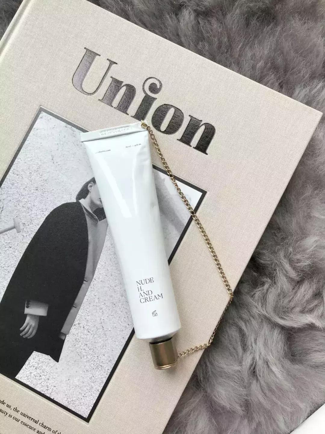 时髦精の恋物癖：易拉罐香水、玳瑁牙刷、“爱马仕”香氛...