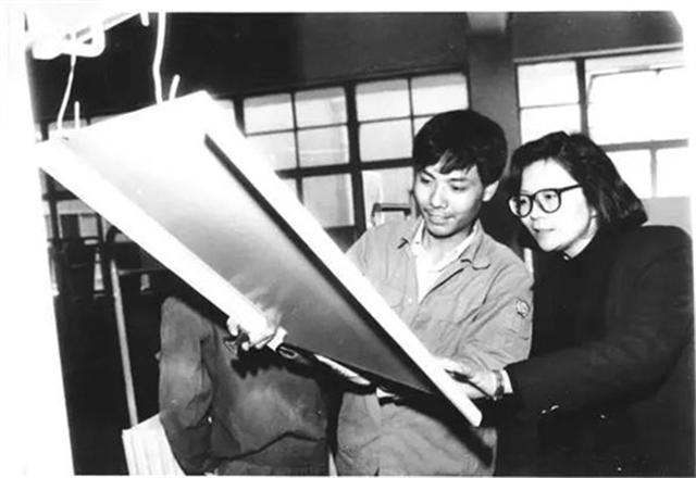 *镕基朱**“网开一面”，华日“起死回生”