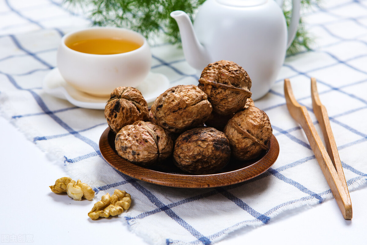 三伏天核桃煮鸡蛋能祛风湿吗,小暑节气吃鸡蛋核桃