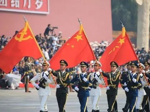 中国的五星红旗到底有多么强大,来感受一下五星红旗有多震撼人心