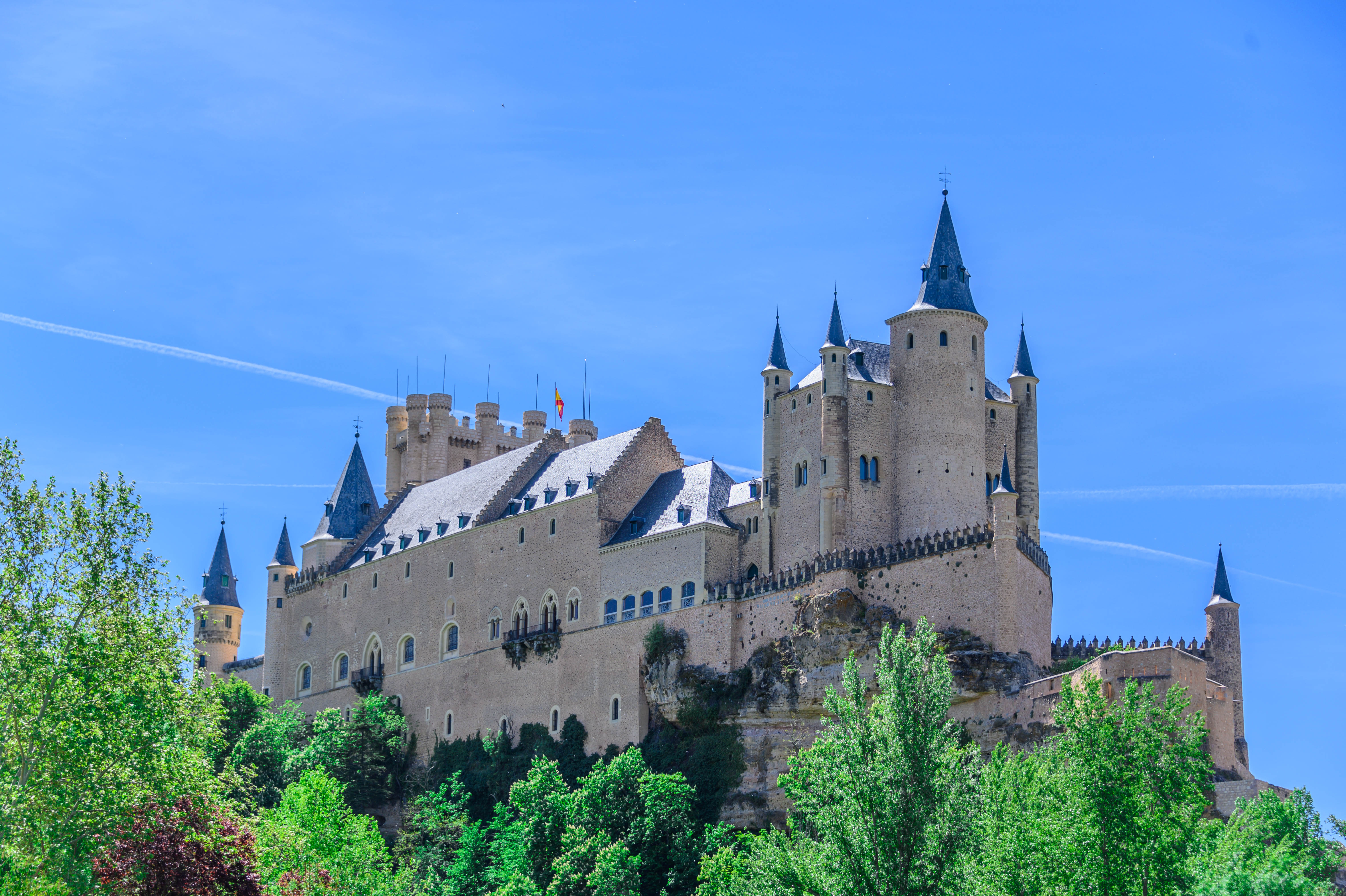 在西班牙，上洗手间要先买咖啡，还发现了迪士尼的公主城堡原型