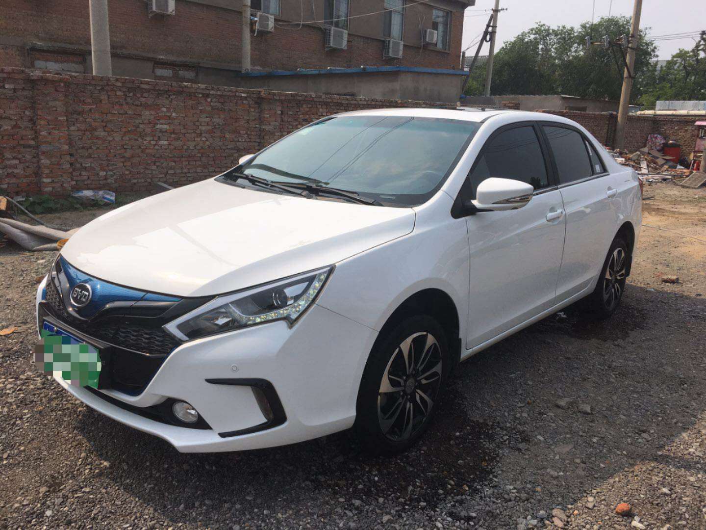 新能源哪个二手车不保值,解读新能源车保值率排行榜