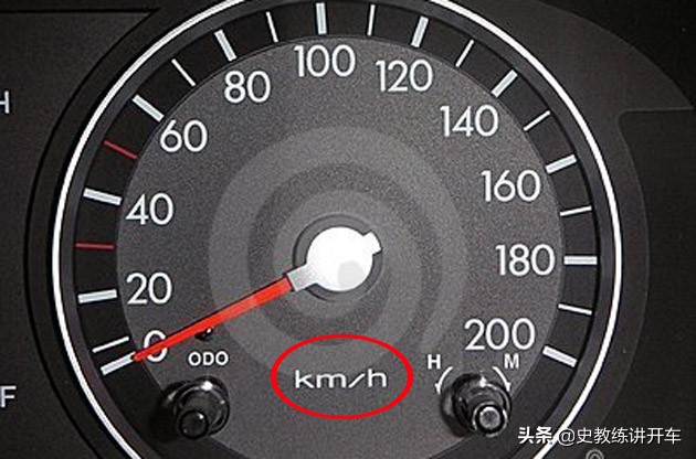 新手司机混淆时速单位闹笑话,了解码、迈、公里时速差别有多大?
