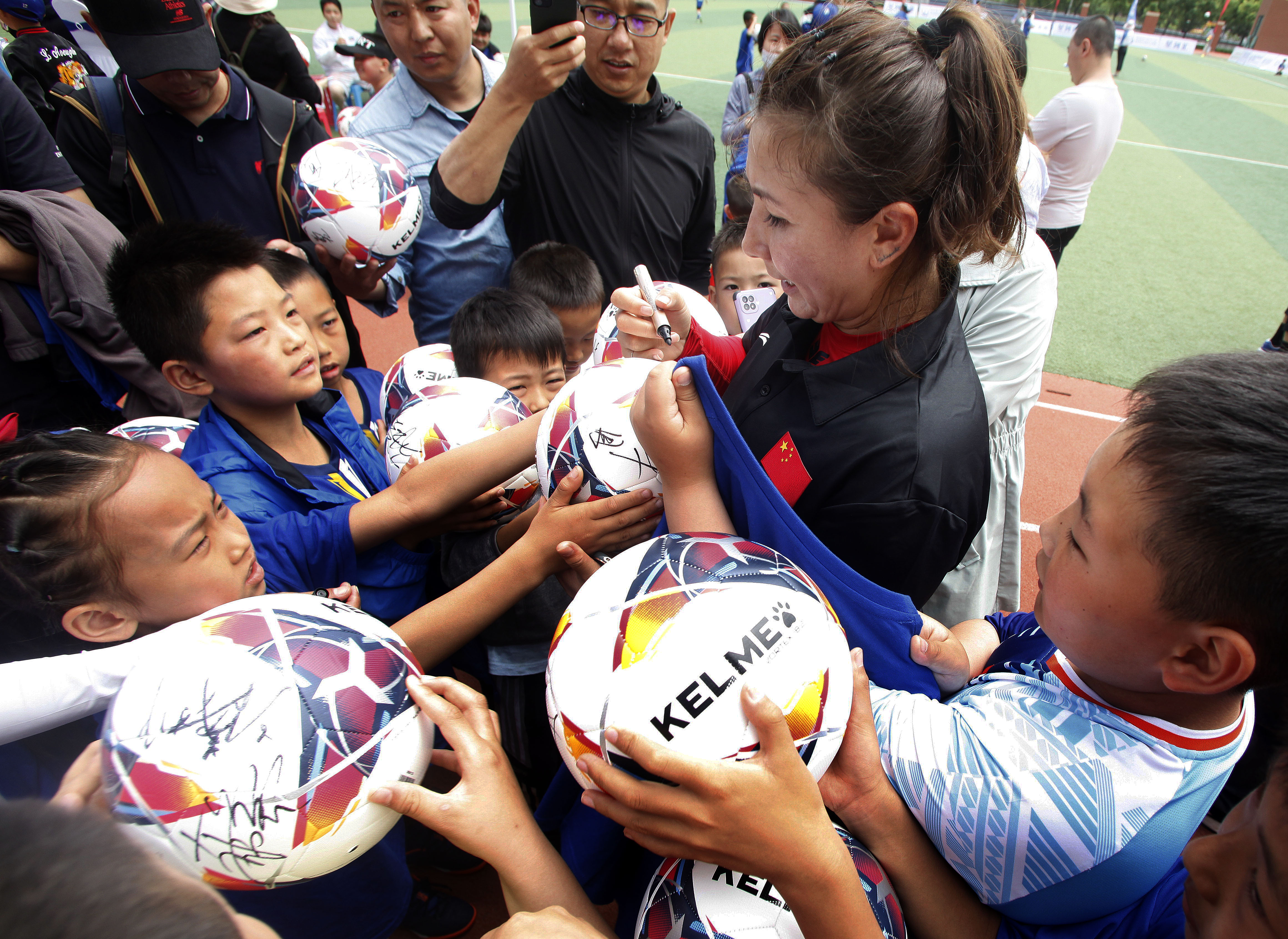 铿锵玫瑰航空展,铿锵玫瑰国际舞台音乐会