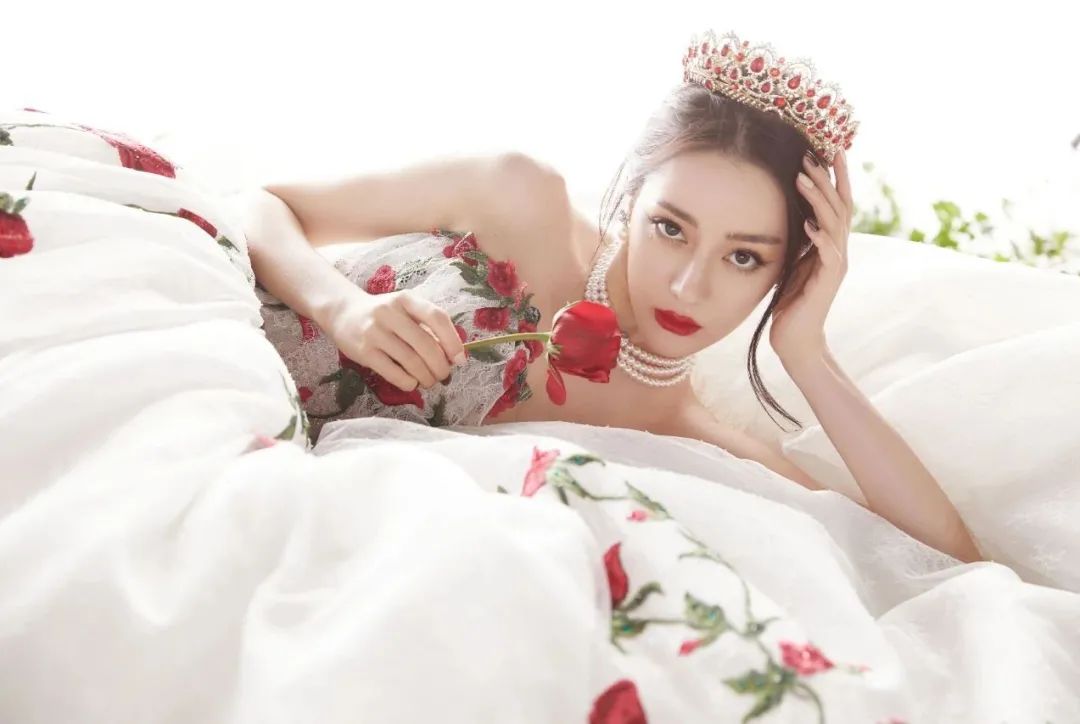 30个红毯热搜自成一派!看看婚庆届最高规格买家秀