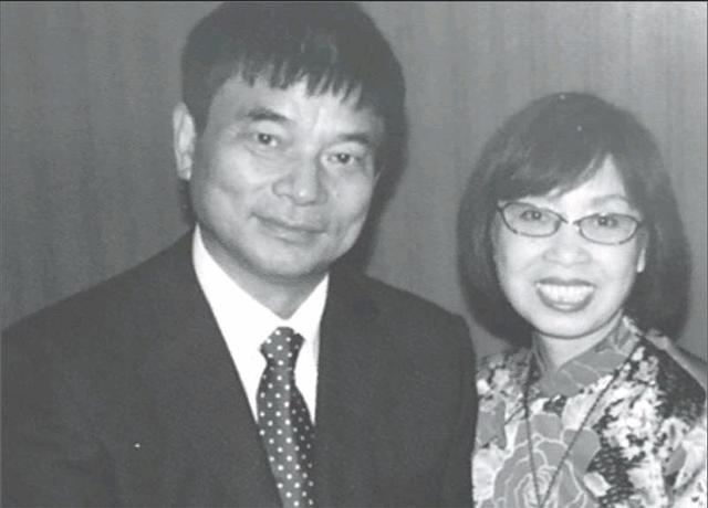 老公给她2000万“零花钱”随便花，而她3年开了6家公司，身价百亿