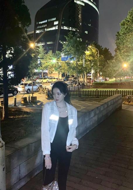 华谊千金晒男友与家人跨年聚会,华谊千金帅气男友