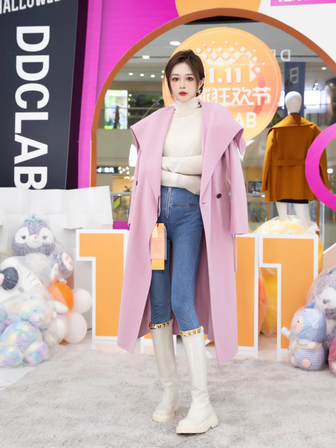 大衣如何穿搭更有气质图,大衣怎么穿搭既保暖又洋气