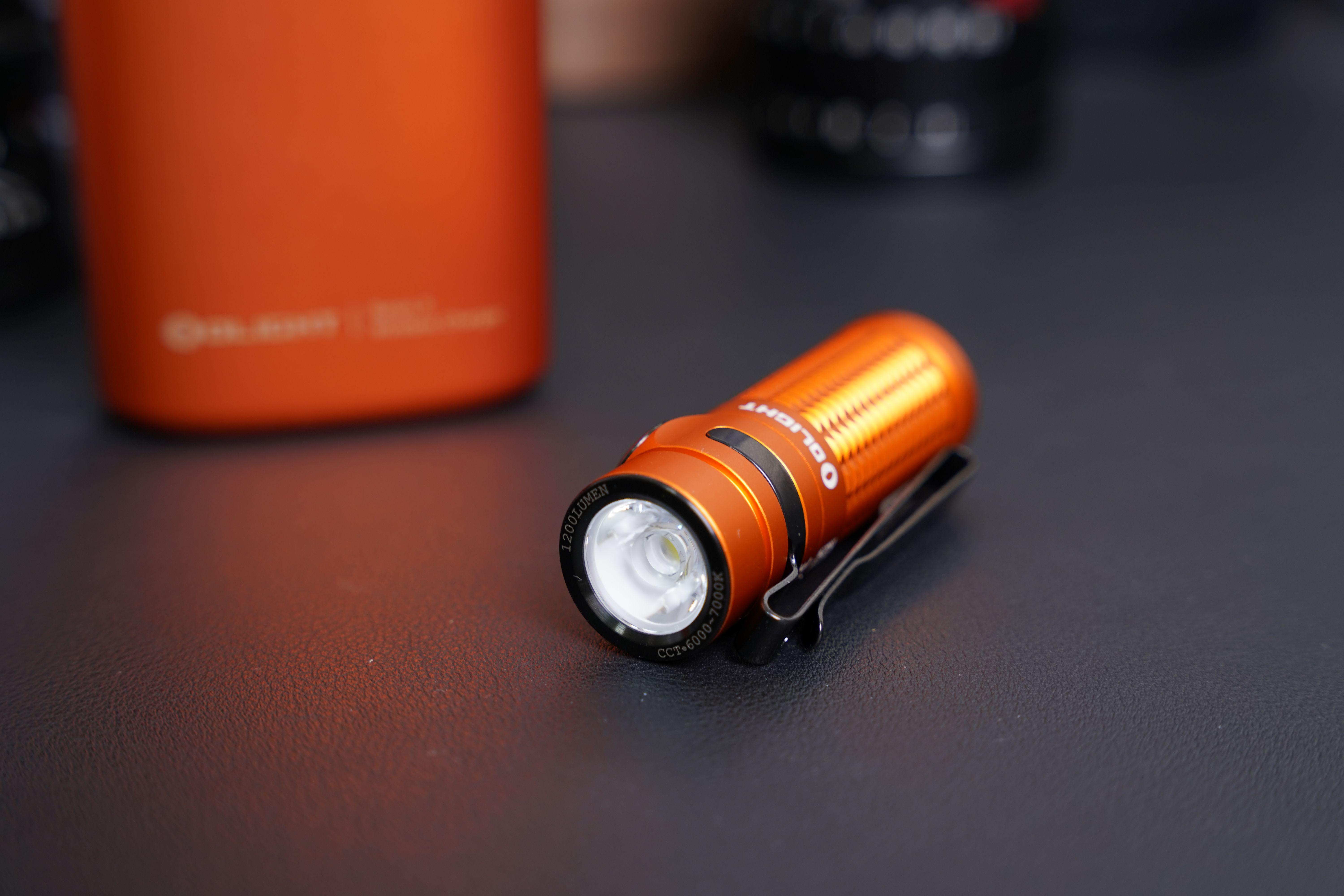 把手电筒做得和TWS耳机一样——指挥家Baton3尊享版