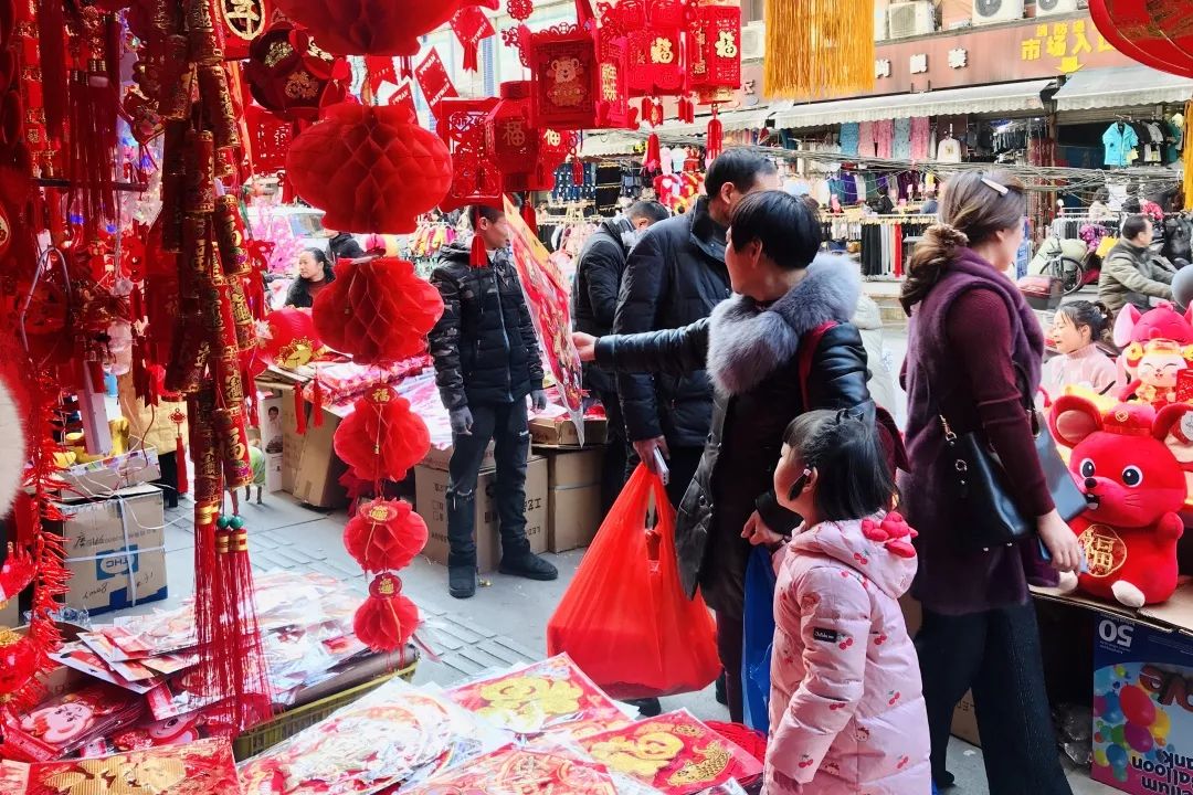 成都荷花池春节,成都春节哪里最有新年氛围
