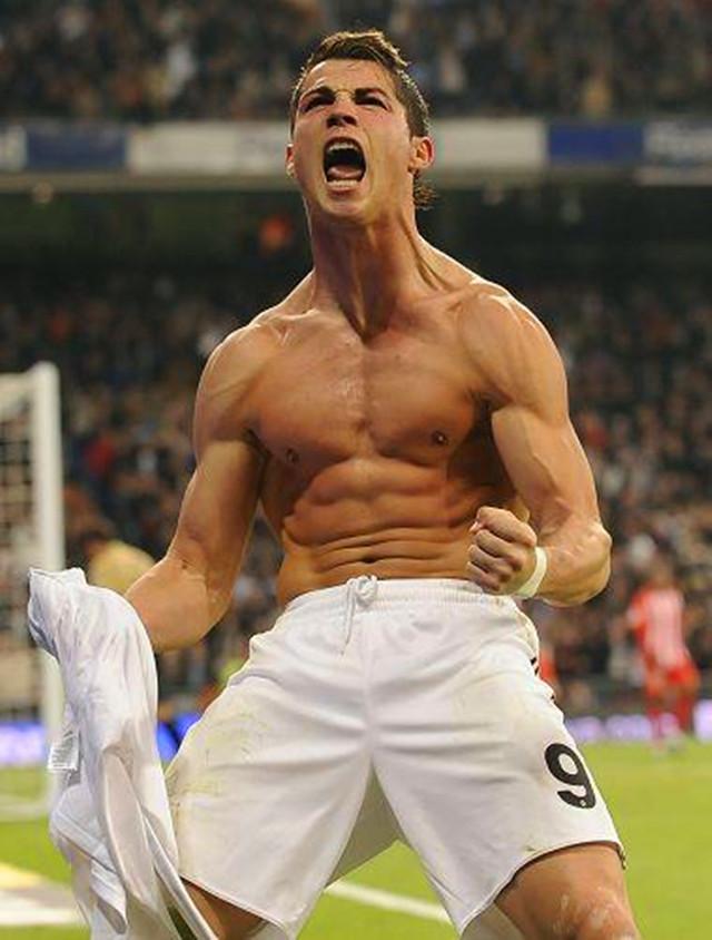 c罗对进球和胜利仍有强烈的渴望,c罗对摩洛哥亮大腿