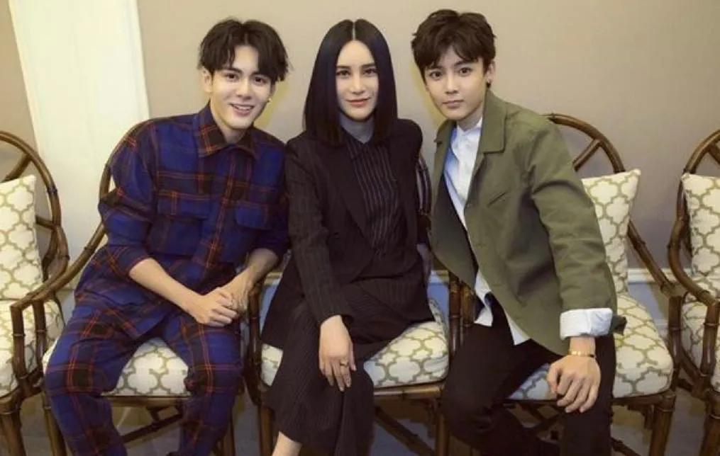 尚雯婕许飞pk谭维维投票,尚雯婕许飞谭维维谁唱功好