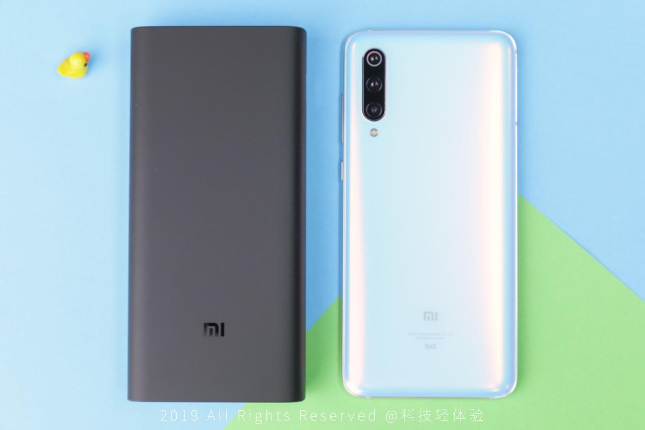 小米移动电源3闪充版怎么充电,小米移动电源310000毫安说明书