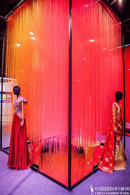 用丝线牵引时尚|“天锦地绣·华夏大美”刺绣艺术展精彩纷呈