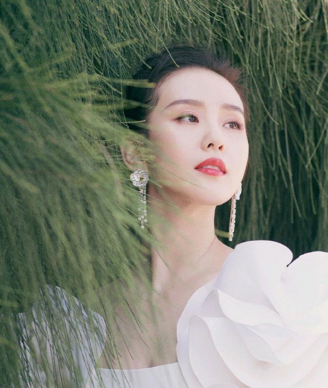 想拥有刘诗诗般的天鹅颈,刘诗诗谈天鹅颈怎样养成