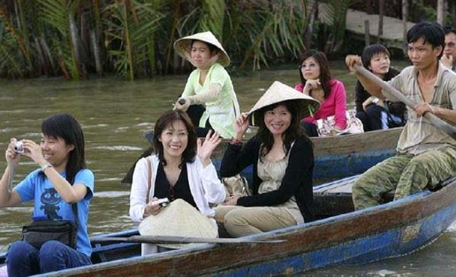 越南导游买沉香,女人去越南买沉香木