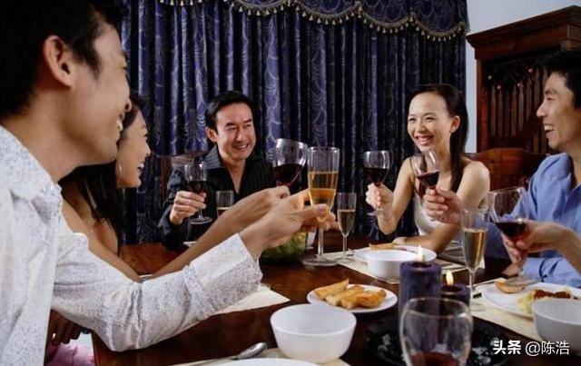 如何向朋友开口借钱成功率高,朋友向你借钱高情商