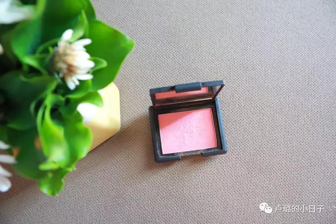 短期旅行必备化妆包是什么,出门手提袋便携女时尚化妆包