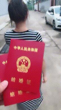 搞笑gif妹子的内心是崩溃的,搞笑gif妹子原来是个逗比