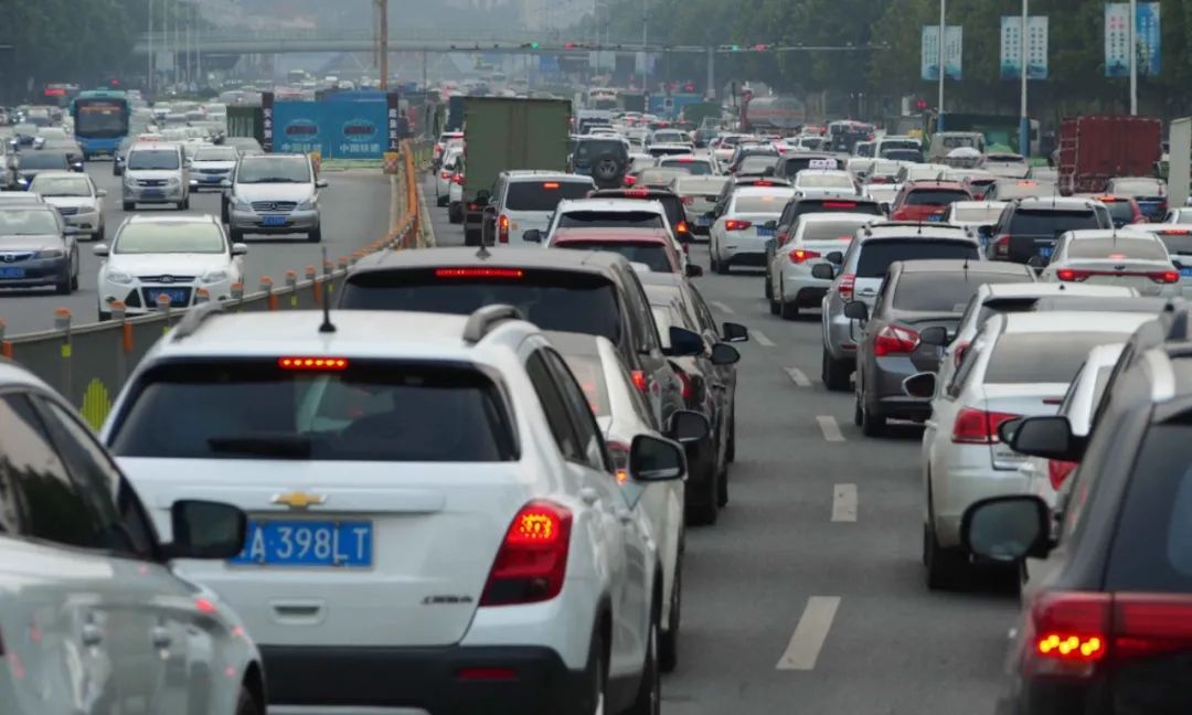 违章抓拍挣钱最多的摄像头,摄像头拍违章一年可以赚多少