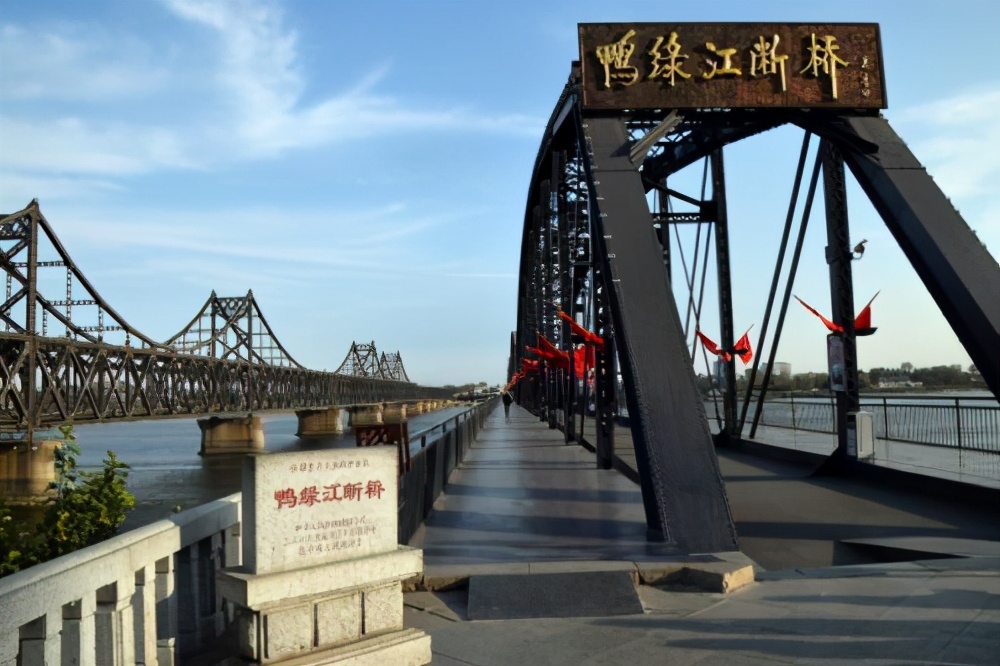 抗美援朝中我国工兵的杰作：炸不断的“隐形桥”，弄得美军懵圈