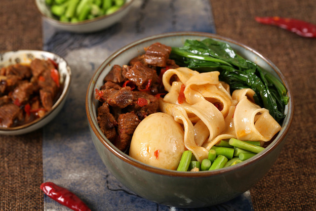 安徽牛肉板面和太和羊肉板面,面中之王清汤面