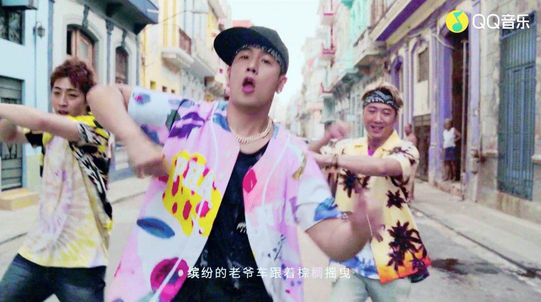 结婚5年,周杰伦是如何把昆凌宠成公主的