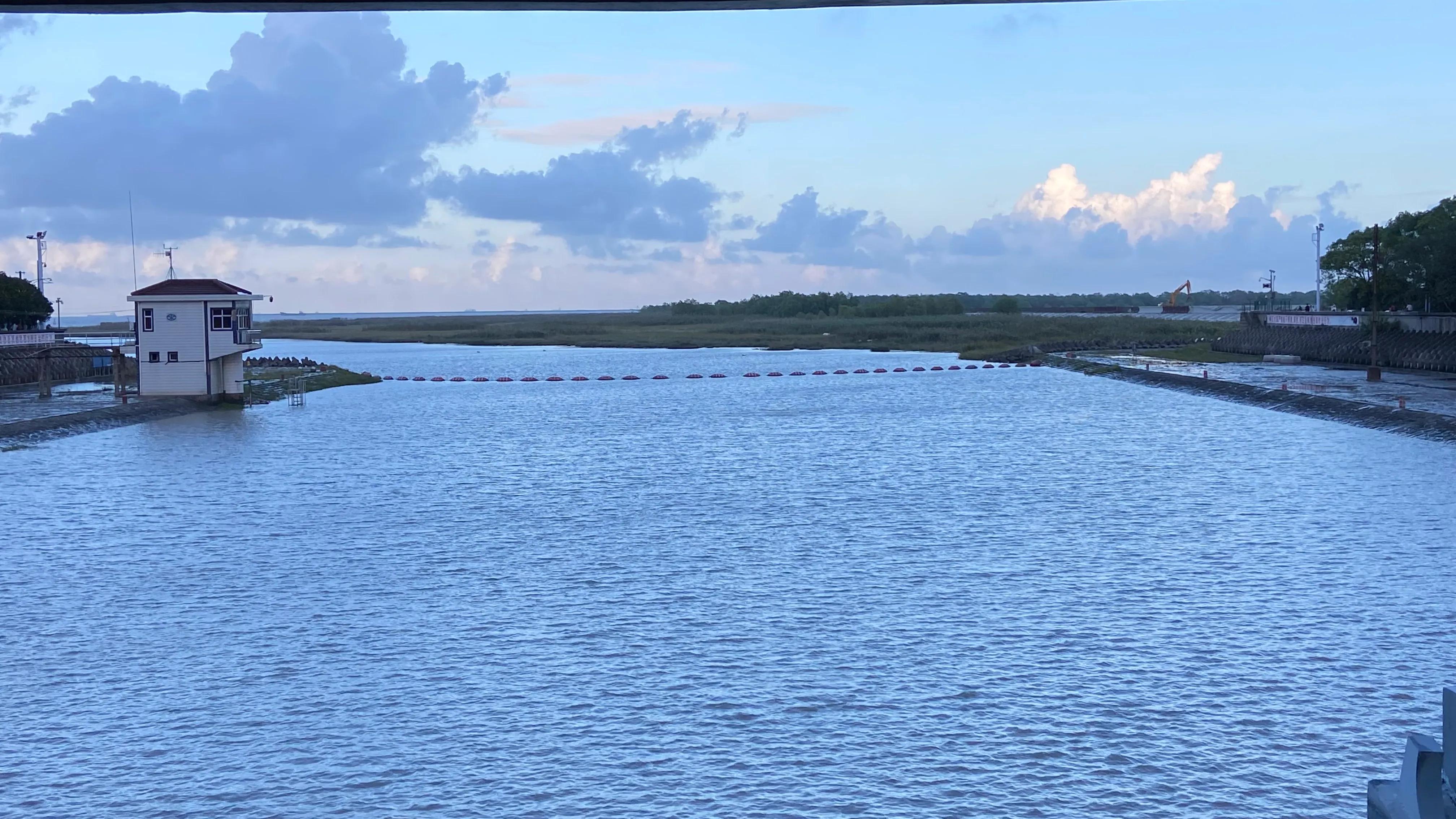 上海哪个地方能看到真正的大海,上海最近景色最好的大海