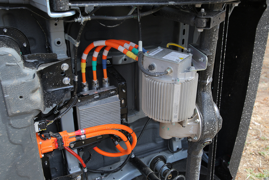 宏光miniev底盘,五菱宏光miniev升高底盘