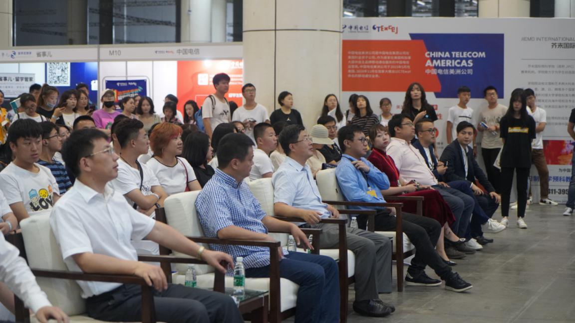 首度引入CollegeFair名校展，芥末留学为大连留学市场注入新活力