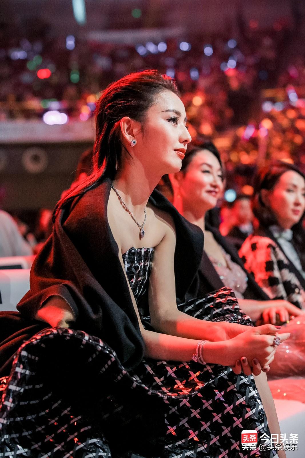 陈思诚拿奖示爱佟丽娅，能力破离婚传闻吗？