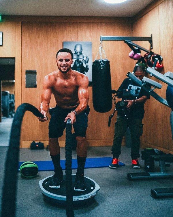 篮球德鲁大叔全部招牌动作,德鲁大叔经典打球招牌动作