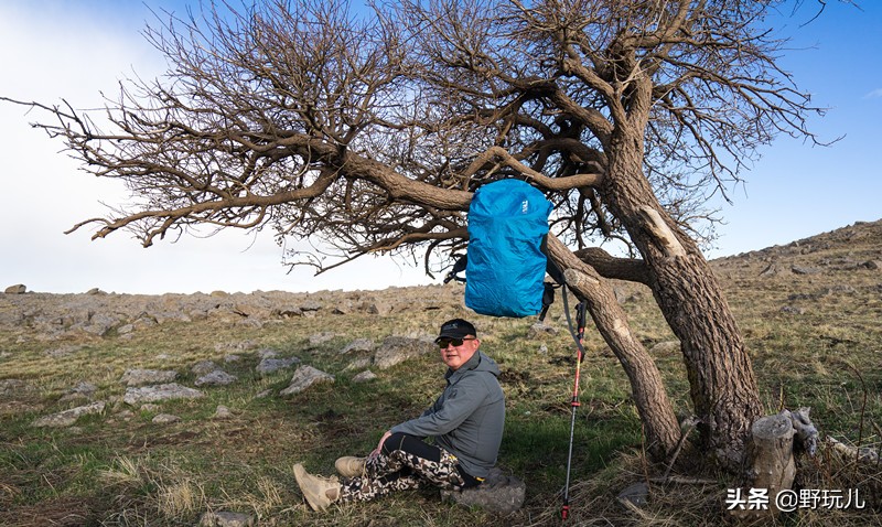 塞北初夏，拓乐陪我逐云日，拓乐Thule35LAllTrailX背包测评