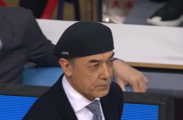 *疆新**惜败全因1人昏庸，关键2大昏招葬送比赛，被杰克逊投进绝杀球