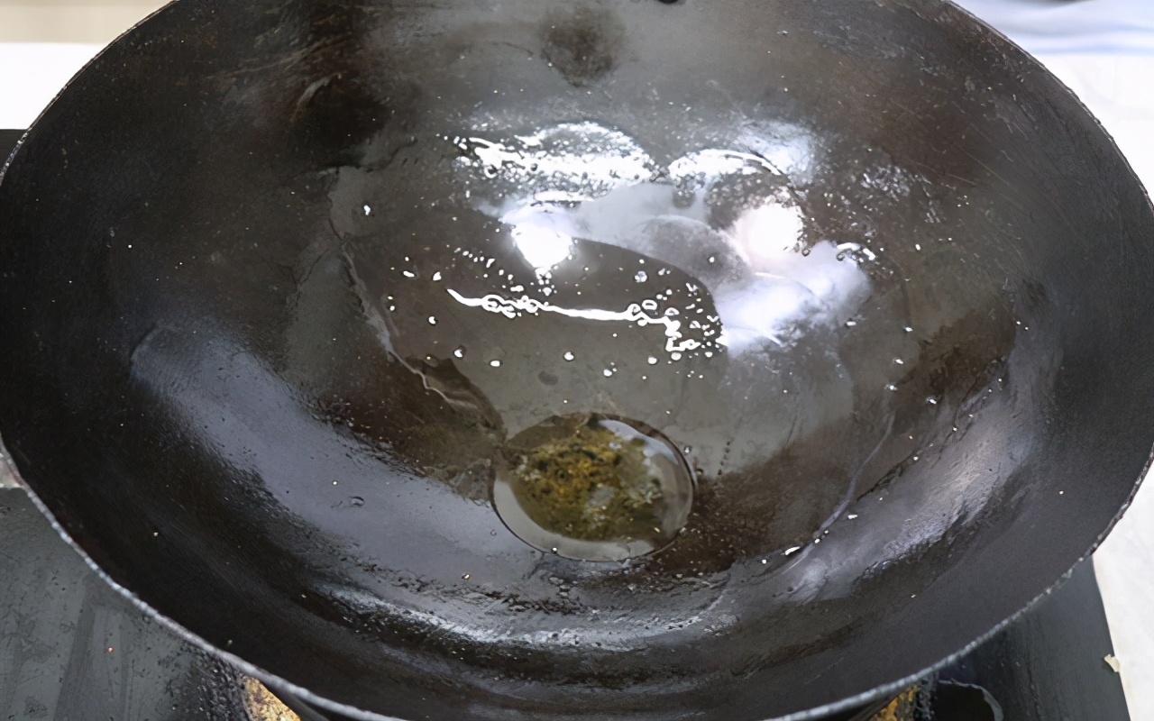 胡萝卜最好吃的做法，加上鸡蛋，简单一做，清香爽口又下饭