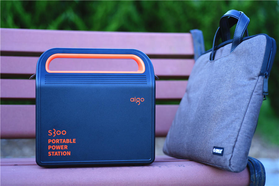 这才是户外露营的正确打开方式!aigo户外储能电源S300体验评测