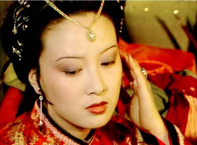 红楼梦最经典的十句诗词,《红楼梦》最经典的12首诗词