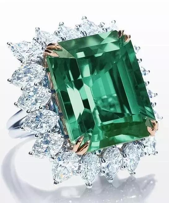 真正的祖母绿,遇见这样的石头千万别扔