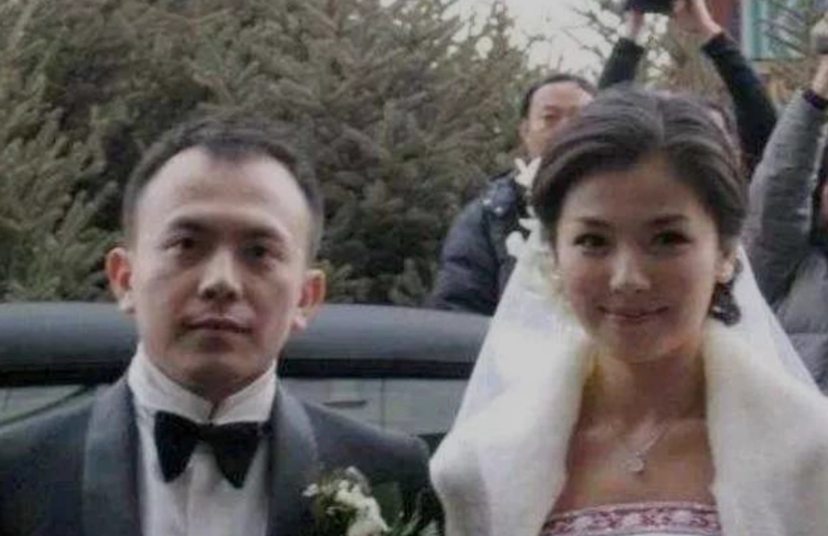 44岁刘涛晒出近照,42岁刘涛晒瑜伽照