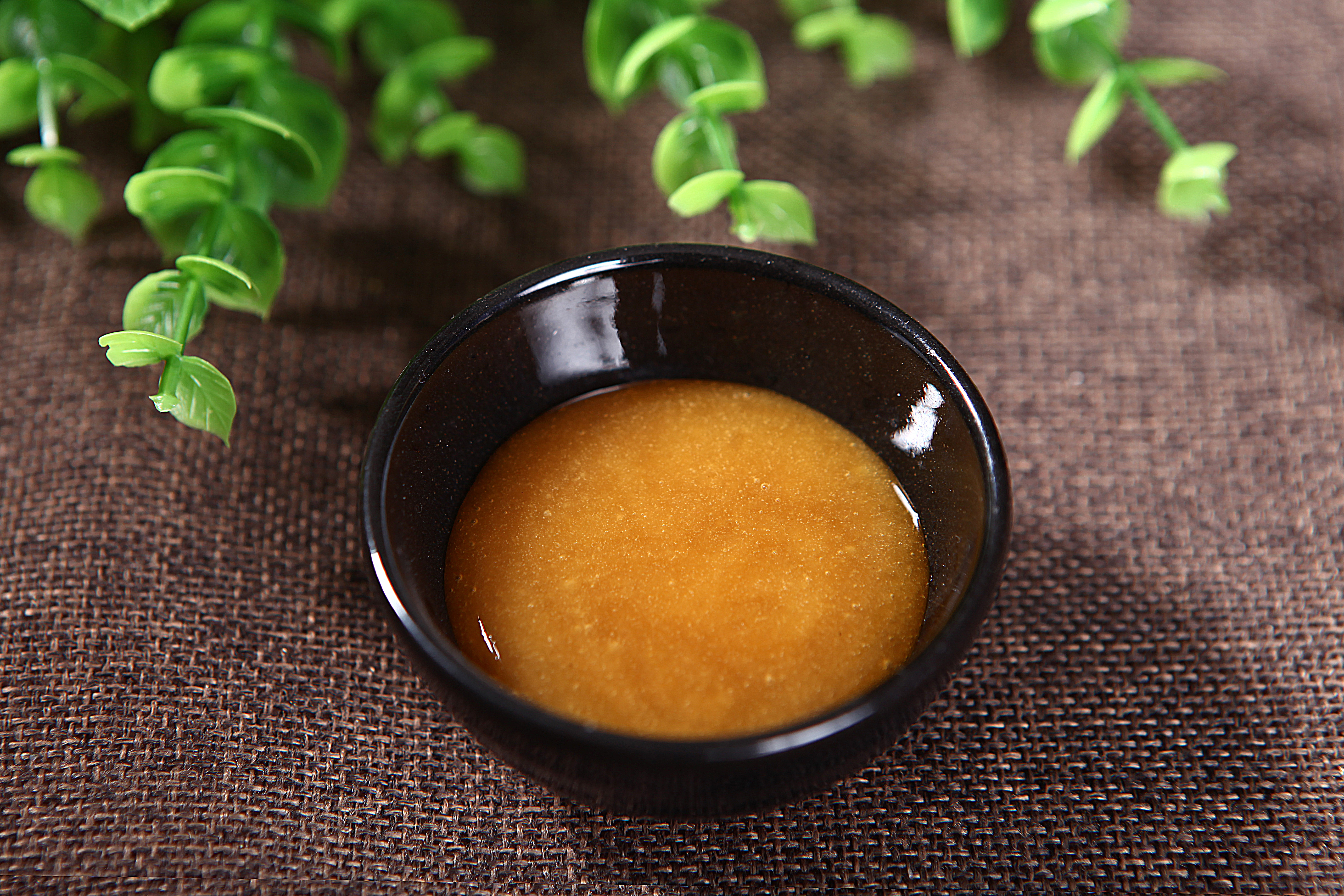 蜂蜜水早晨喝还是晚上喝,蜂蜜水什么时候喝最好问医生