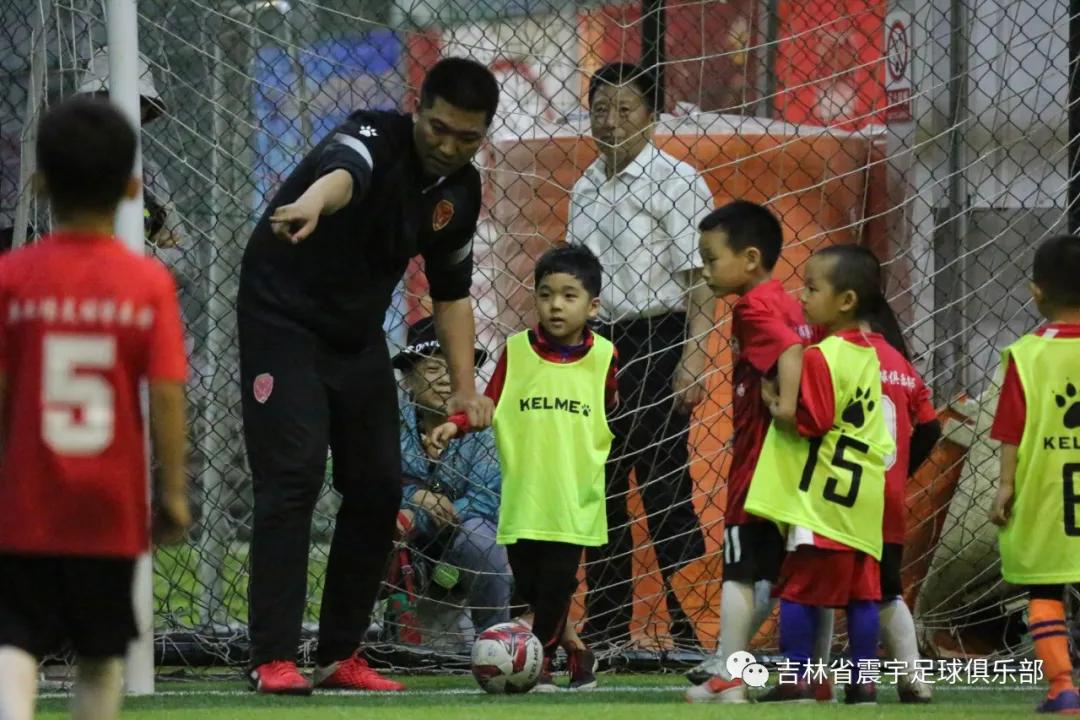 快乐童年足球队,快乐童年足球