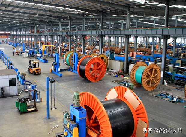 电线弯了,电线可以弯90度吗