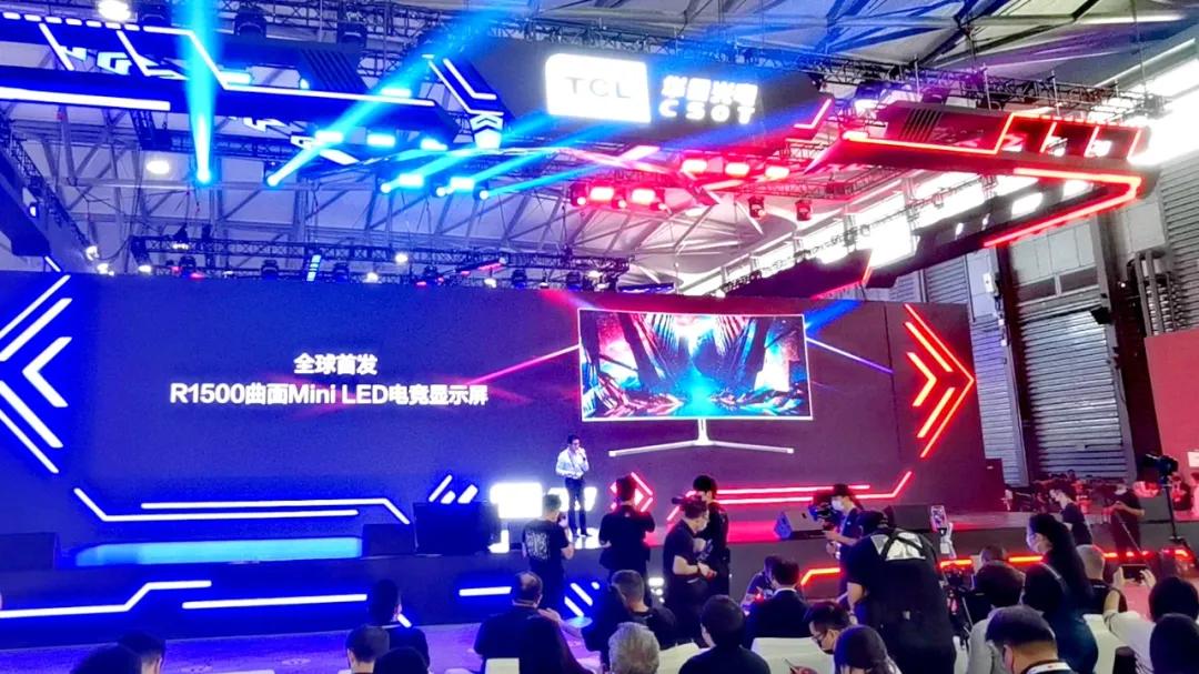 这届年轻人都在刷的屏，被TCL悄悄干到了世界第一