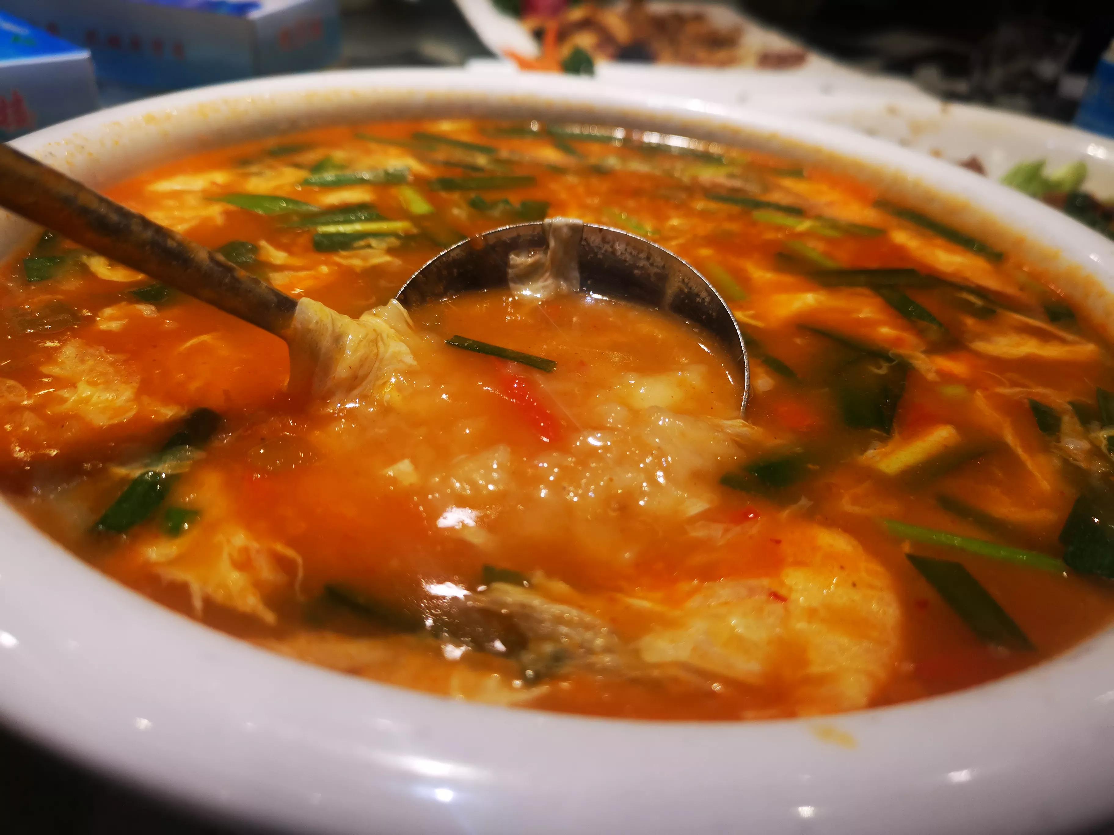 在银川的迎宾楼除了撩妹甩哥，还有100+般的饭醉场面出镜……